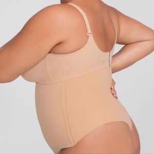 NWT, Honeylove, SuperPower Thong Strong Support, Compression, Sand, L